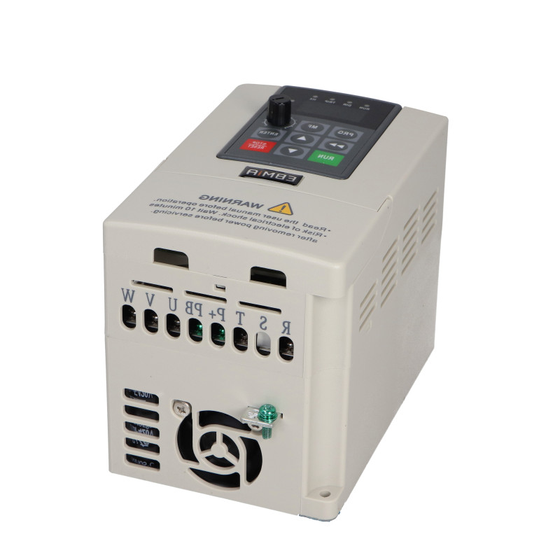 Falownik skalarny trójfazowy D12-T3-1R5G/2R2P 3X400V 1.5kW 4.1A Falownik skalarny trójfazowy D12-T3-1R5G/2R2P 3X400V 1.5kW 4.1A