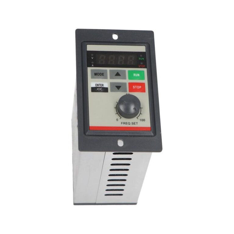 Falownik skalarny jednofazowy D11-S2-0R7G 1X230V 0.75kW 4A