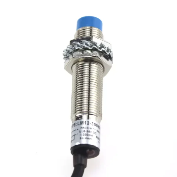 Czujnik indukcyjny LM12-3002PA PNP NO 2mm 6÷36V DC YUMO